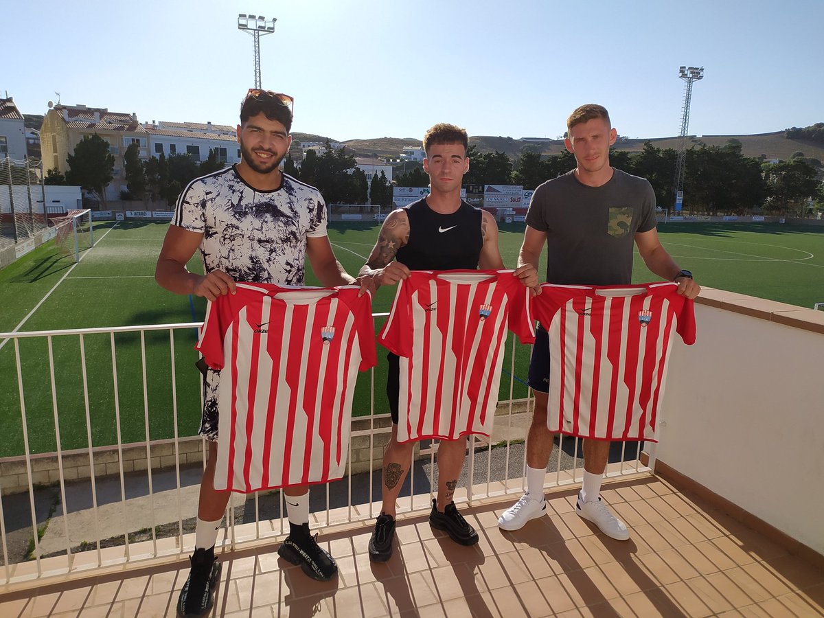 CE Mercadal signings